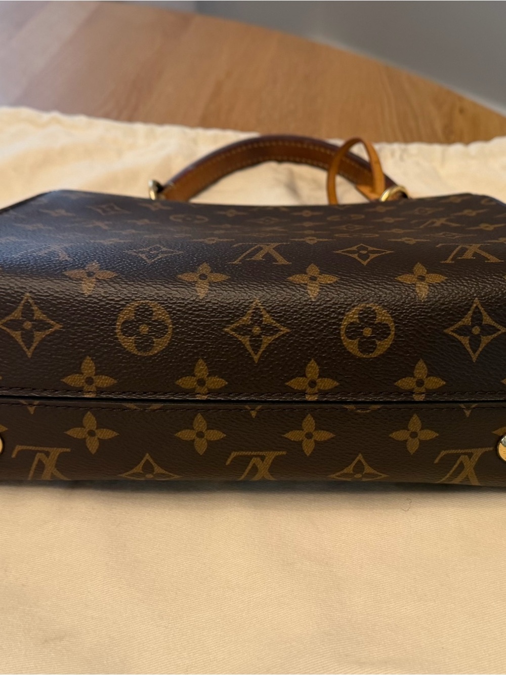 Authentic Louis Vuitton Cluny BB Top Handle Bag - with Dust Bag and COA - Picture 7 of 12
